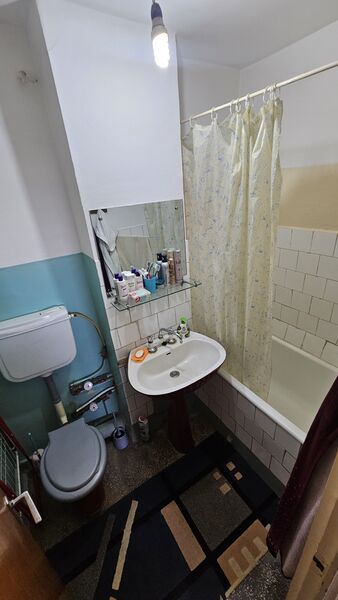 Titan 1 minut metrou vis a vis de parc IOR